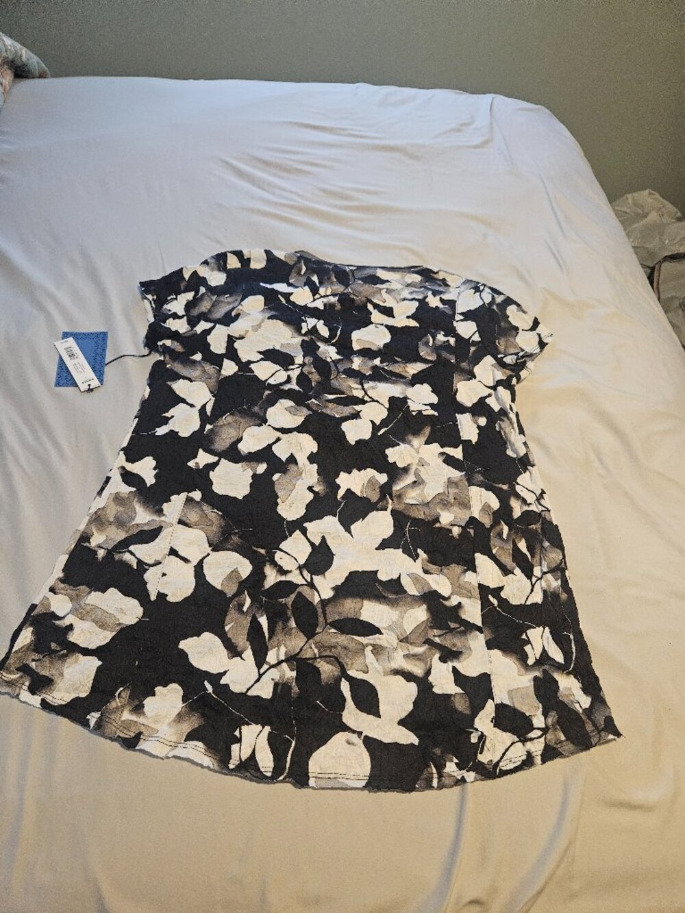 womens Simply vera/vera weng top
